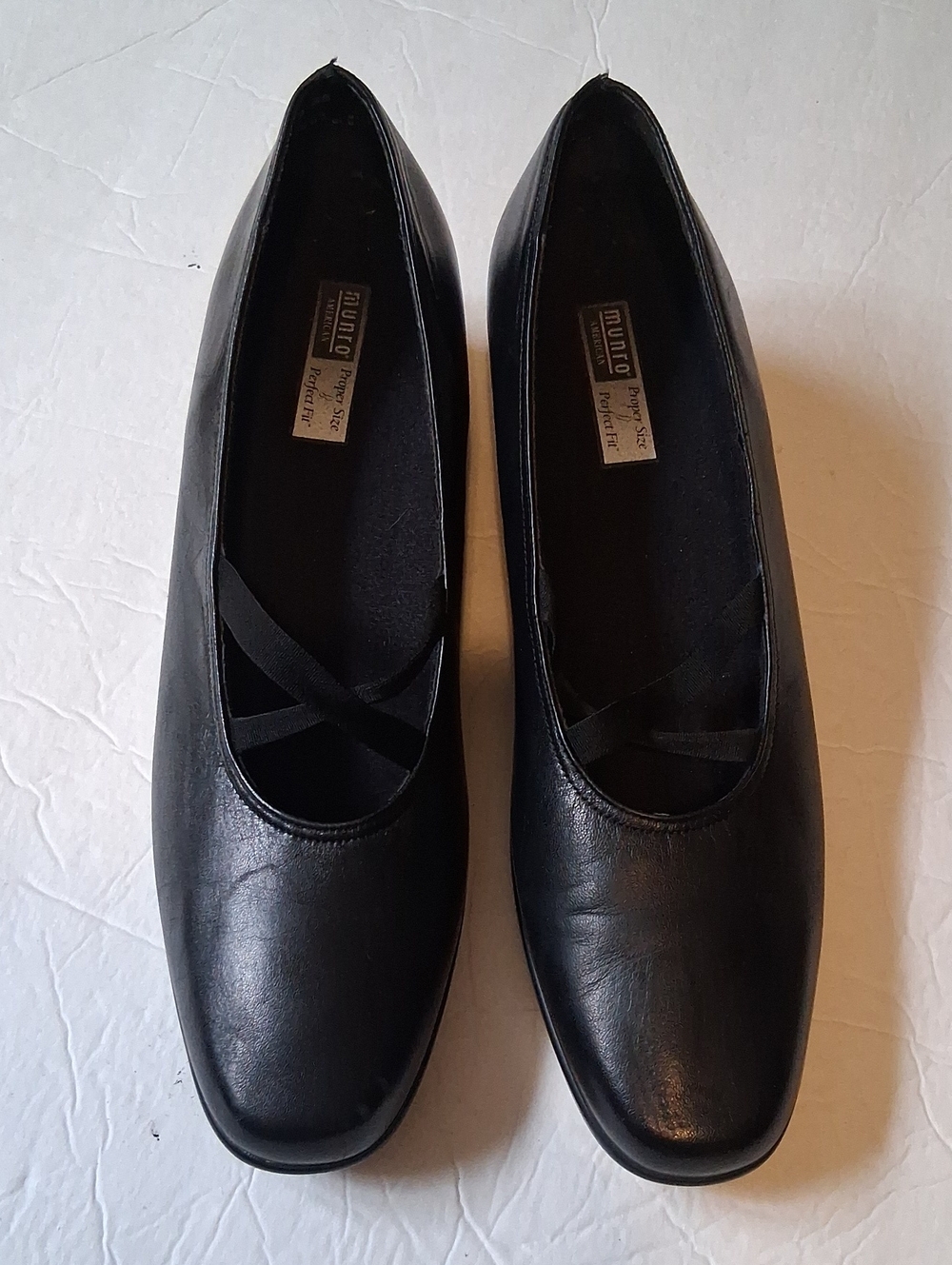 Munro Black Leather Cross-Strap Ballet Flats